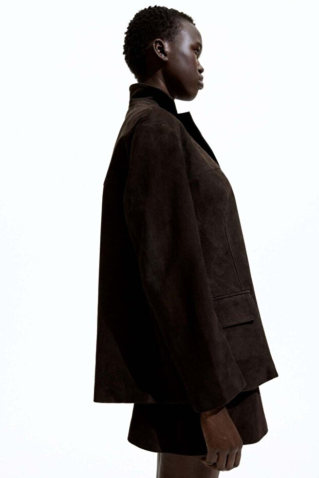 سترة من جلد الغزال بصف واحد من الأزرار - 6