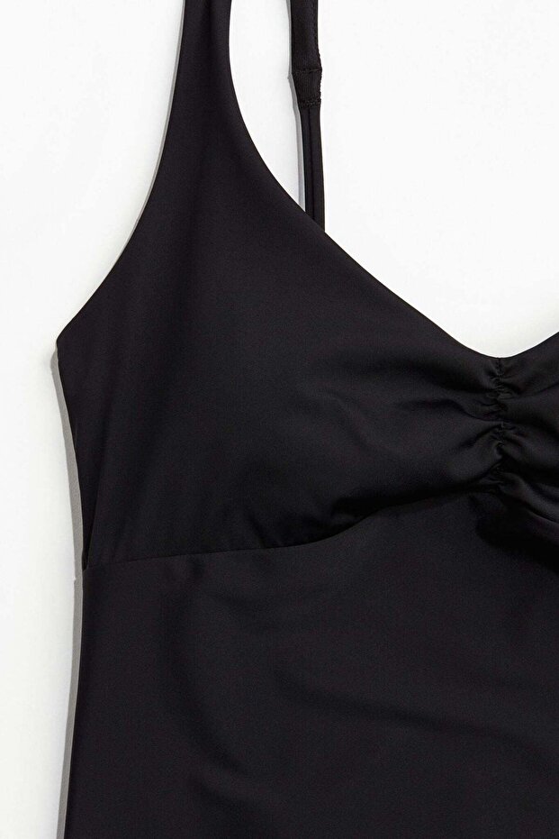 ملابس سباحة ذات شكل ثابت - 4