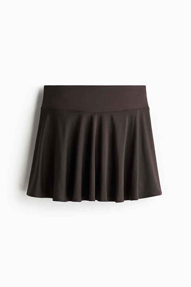 Circle-cut tennis skirt with DryMove™