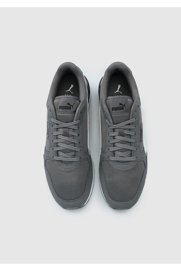 ST Runner v4 Mesh Sneaker - 5