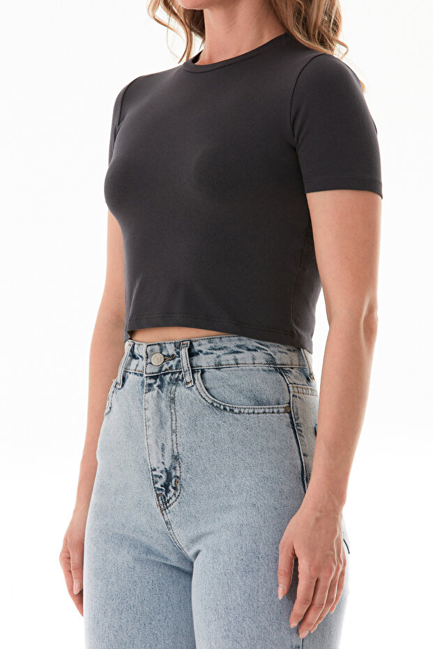 Basic Bisiklet Yaka Crop Tişört - 6