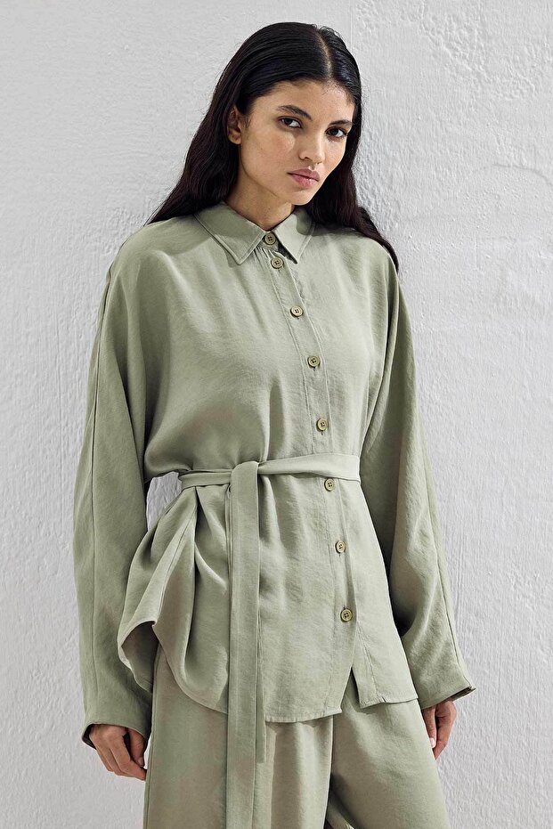 طقم بنطال كاكي أساسي كبير الحجم - 1