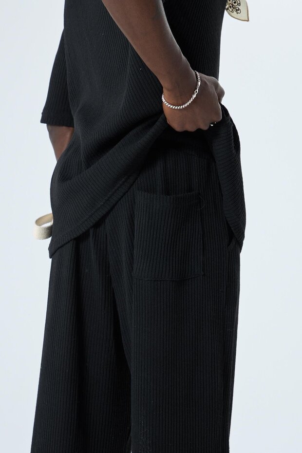 بدلة أساسية كبيرة الحجم باللون الأسود - 4