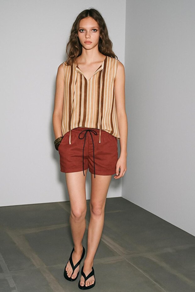 Sıfır Kol BLUZ - 1