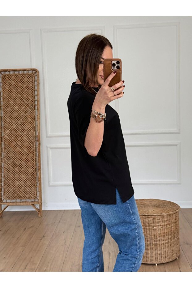 Basic Tshirt with Side Slits Black - 1