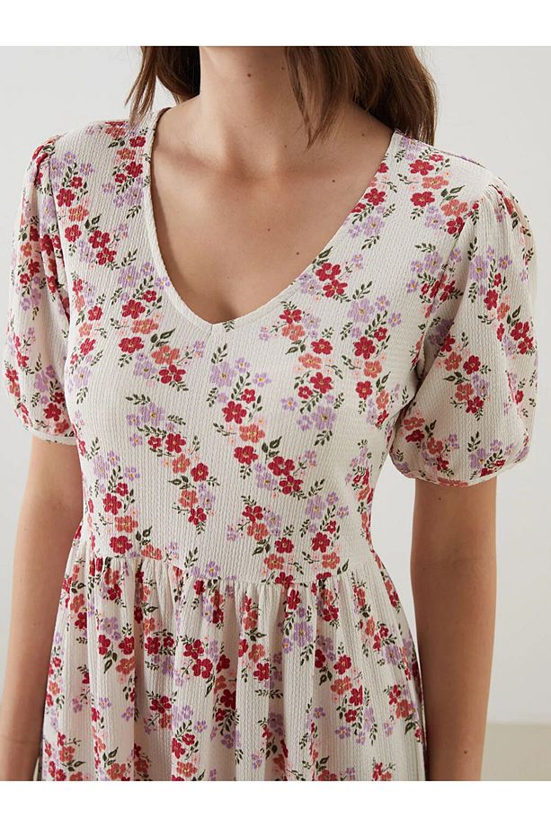 LCW Comfort Ekru V Yaka Çiçekli Kadın Elbise - 3