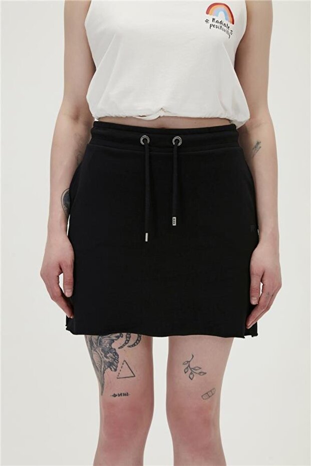 21.03.25.004-c01 Juno Women's Skirt