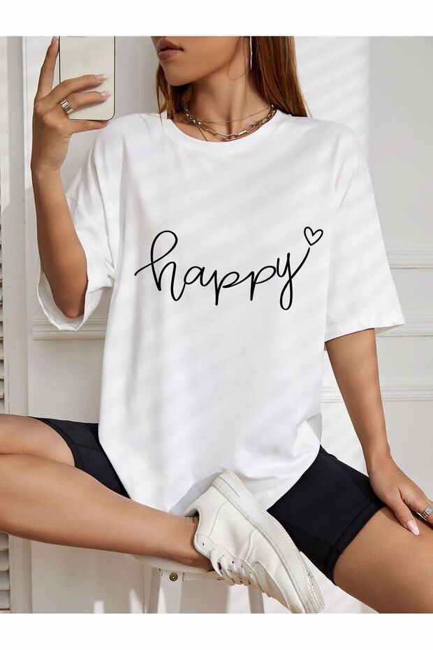 تي شيرت مطبوع عليه Happy مقاس كبير