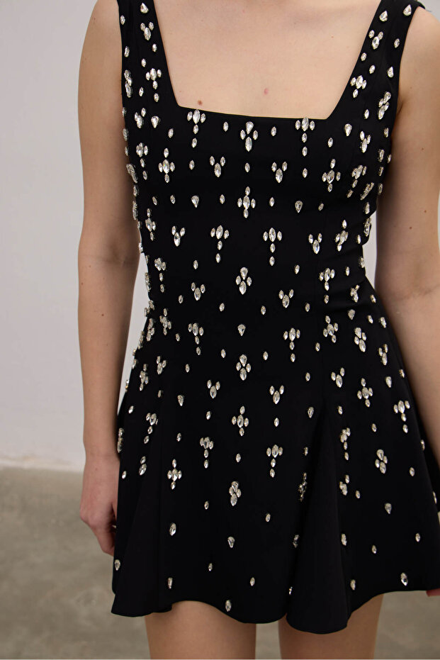 Parlak Taşlı Mini Volanlı Elbise - 4