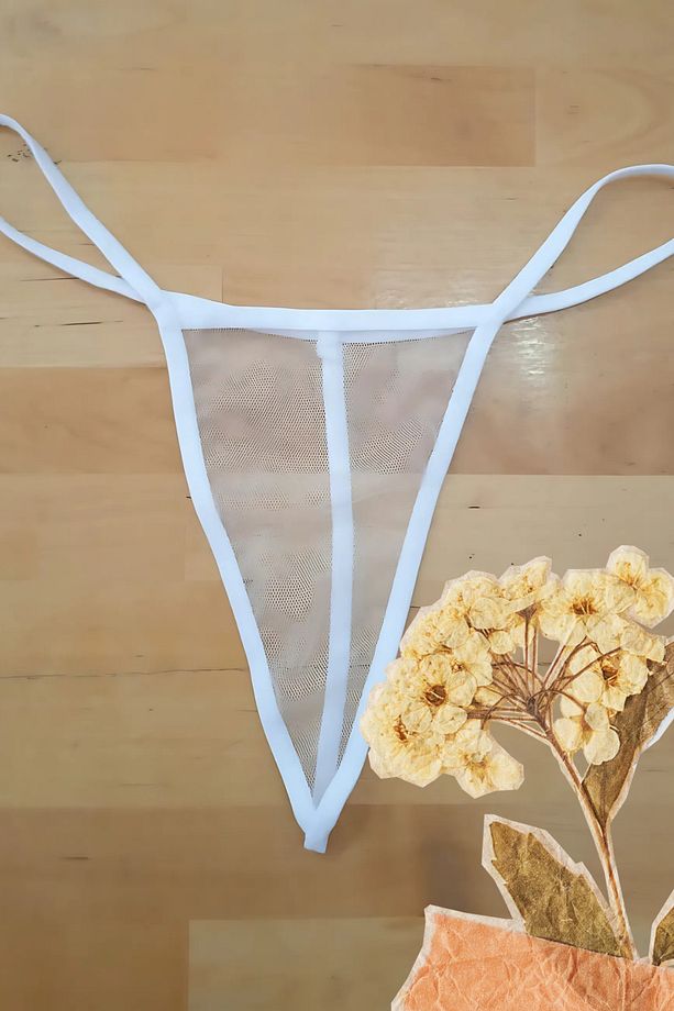 String Tanga Külot Tül ve Mikro Kumaştan Tasarlanmış Şık Model - 1