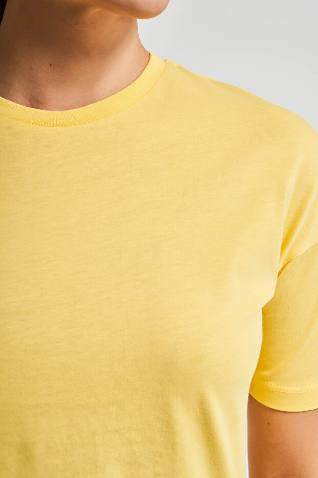 Kadın Sarı Renk S5-108 Bisiklet Yaka Basic T-Shirt - 4