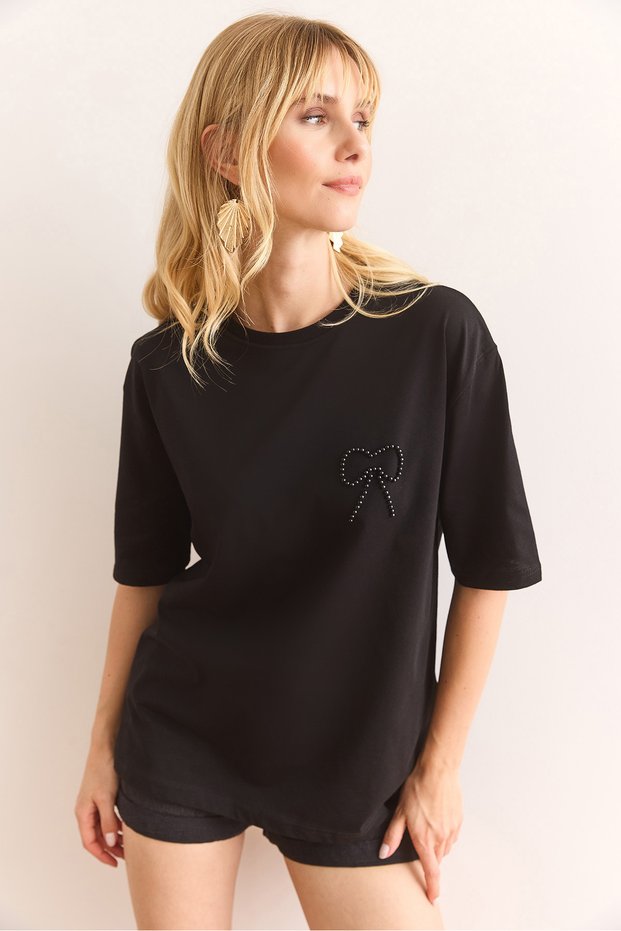 Women's Black Pearl Ribbon Detailed Regular Fit Cotton T-Shirt Tsh-19000899