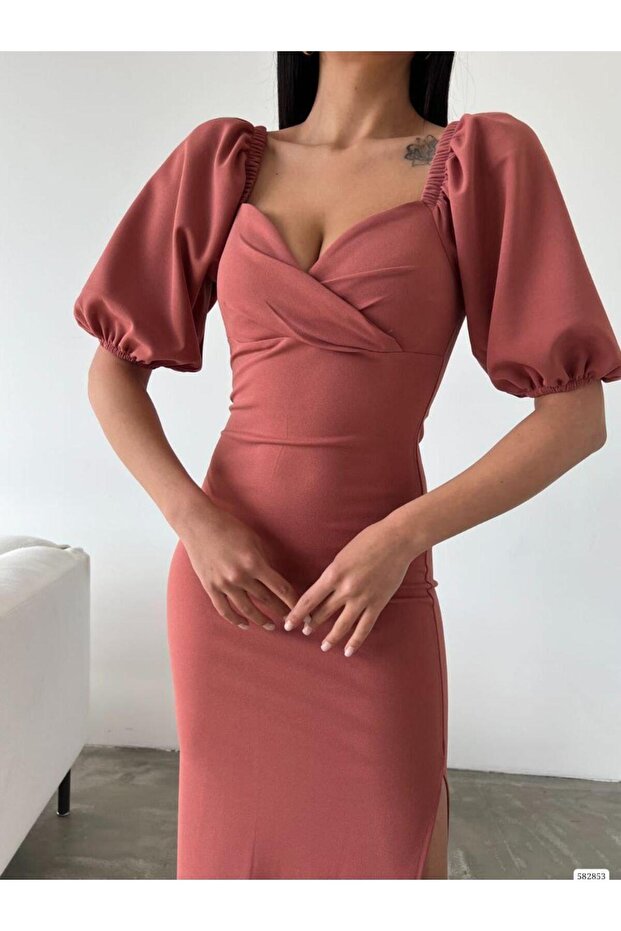 Krep Kumaş Kruvaze Yaka Balon Kol Yırtmaç Detaylı Maxi Elbise Gülkurusu 582853 - 3