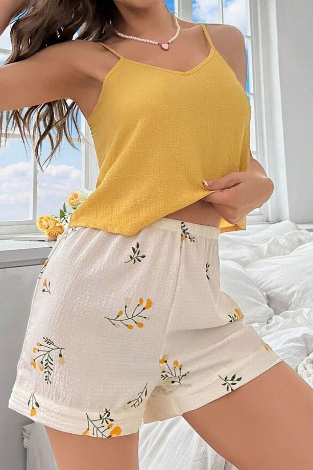Sarı Askılı Üst & Çiçek Desenli Şortlu Yazlık Pijama Takımı - 4