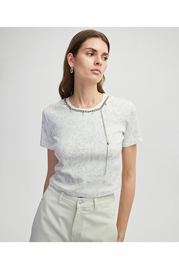 Monogram aksesuarlı tişört - 1