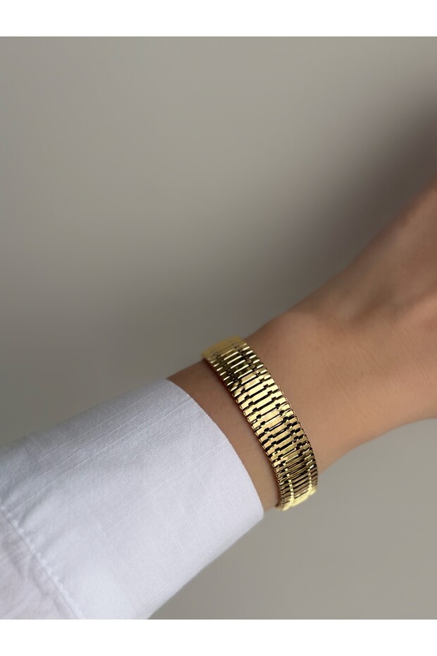 Steel Gold Jeweler Model Mirrored Gilbert Bracelet -Not Blackened-