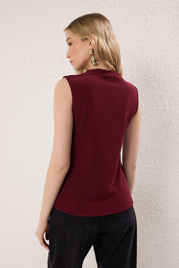 Bordo  Aksesuar Düğmeli Bisiklet Yaka Regular Boy Yelek Örme Bluz TWOSS25BZ00558 - 4