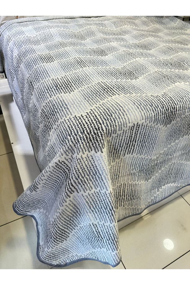 Delta Desen Baskılı 200x240 Cm. Çift Kişilik (BATTAL) Tek Pike - Mavi - 2