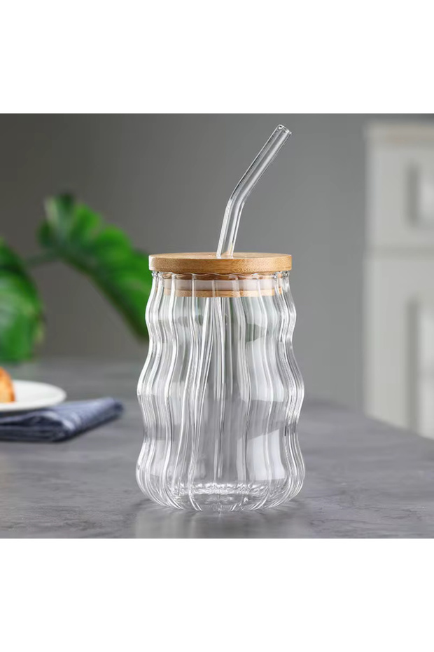 Coffee Glass with Bamboo Lid and Glass Straw Heat Resistant Ice Latte Cup Glass Presentation Cup 450ml
