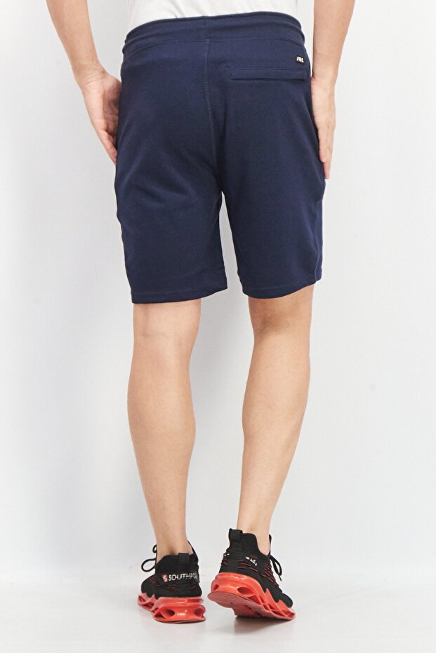 شورت رجالي أساسي سادة برباط، أزرق داكن - 2