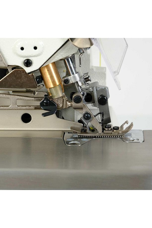 Fdm Mo-6714d Kafadan Motorlu 4 Iplik Overlok Makinesi, Direct Drive, Sessiz Çalışma, Tabla Ve T - 7