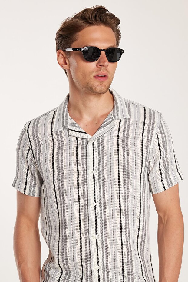 Men's Slim Fit Slim Fit Cotton Comfortable Striped Short Sleeve Apaş Collar Shirt