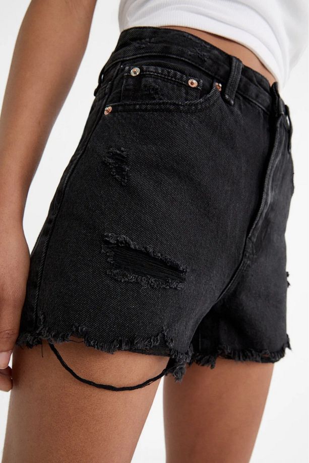 Yırtık denim şort - 4