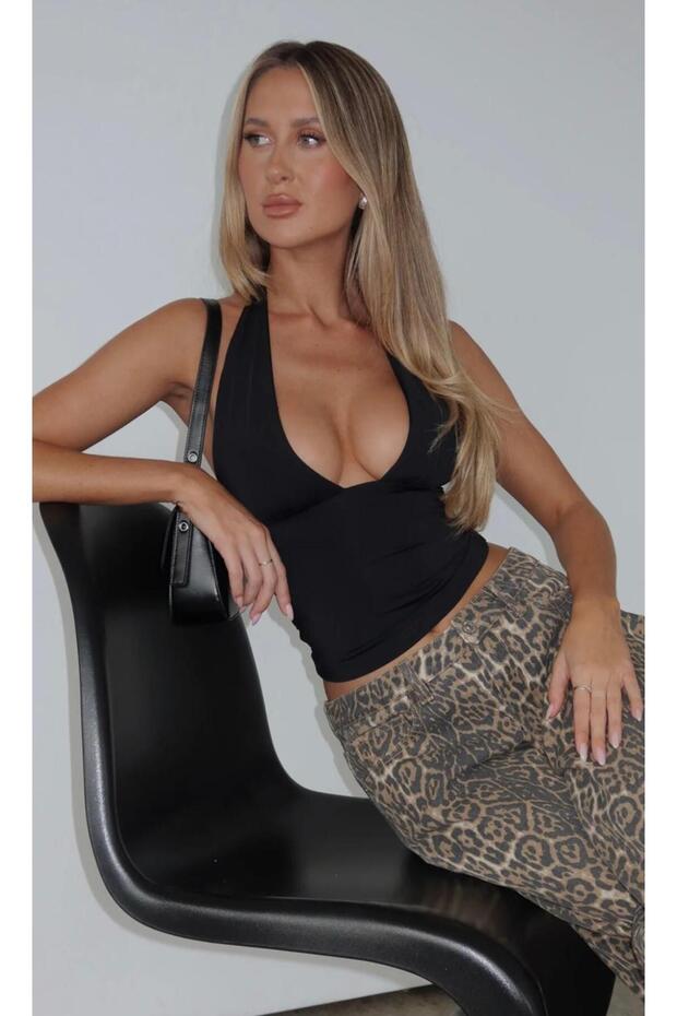Halter Neck V-Neck Blouse - 4