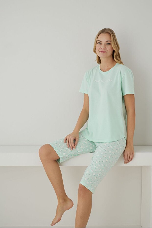 Women's 100% Organic Cotton Mint Floral Patterned Short Sleeve Capri Natural Pajama Set