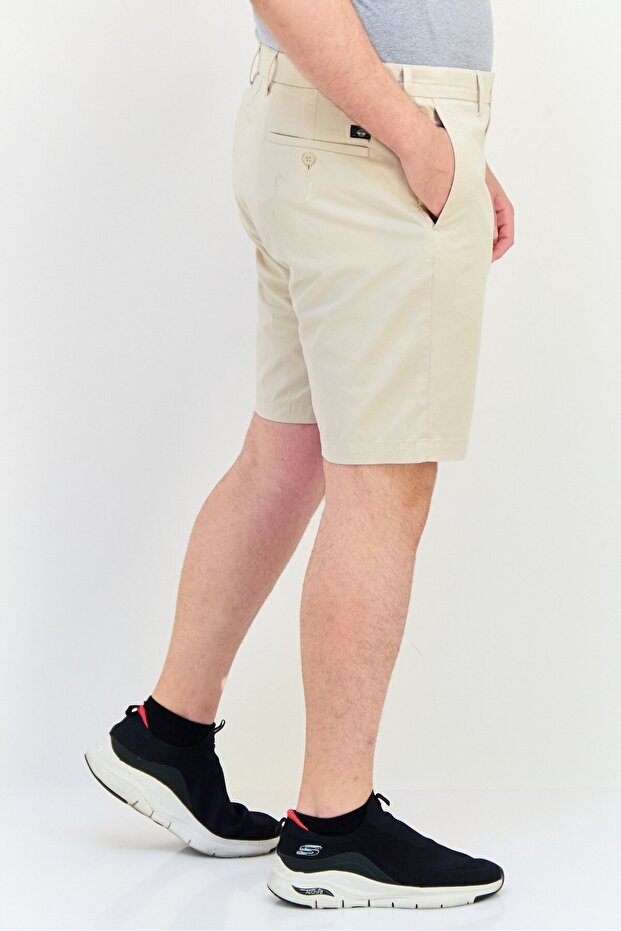 Men Solid Chino Shorts, Beige - 2