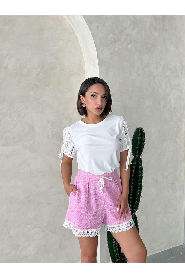Pul Detaylı Dantelli Şort Pembe - 2