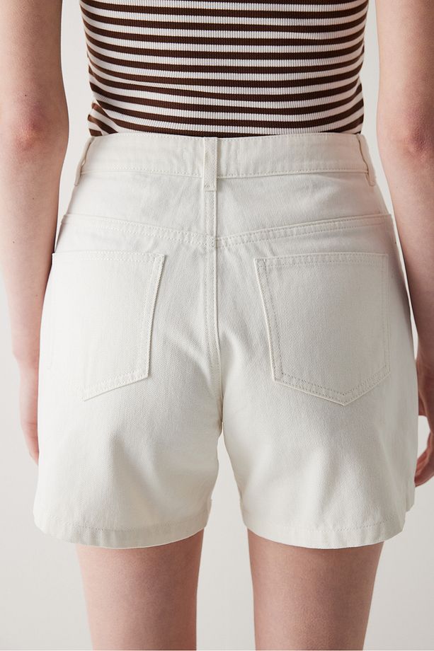 Krem Yüksek Bel Denim Görünümlü Şort - 3