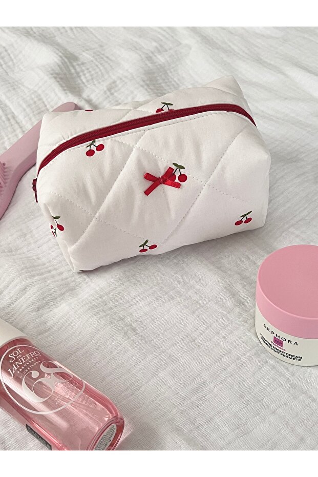 حقيبة مكياج من القماش بنقشة الكرز مقاس صغير - 3