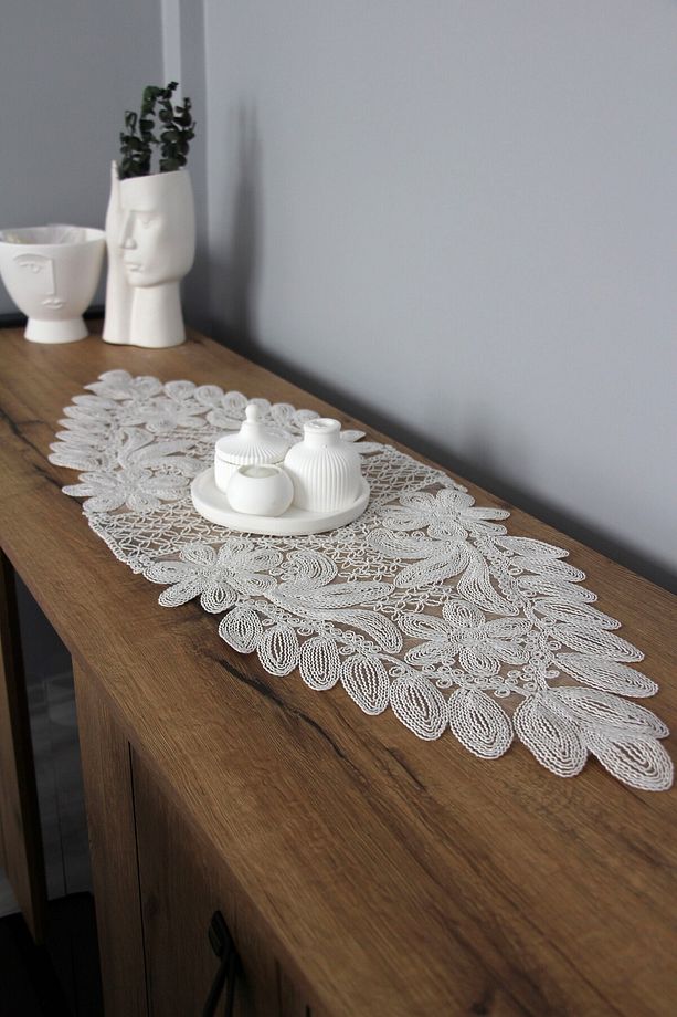 Dantel Kordon Örme Detay Masa Runner Fiskos Örtüsü 100x35 cm 1010-Kelebek - 1