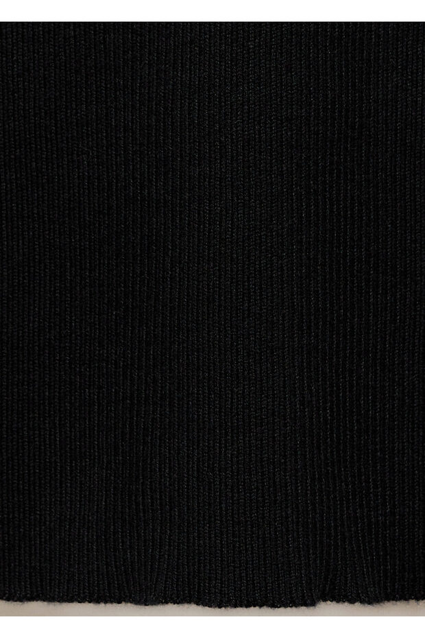 Schwarzes Mädchenkleid 77065984 - 6