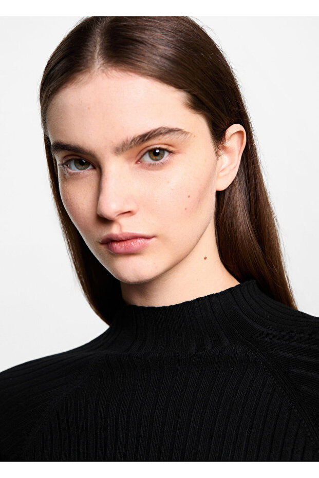 Schwarzer Mädchenpullover 77048273 - 4