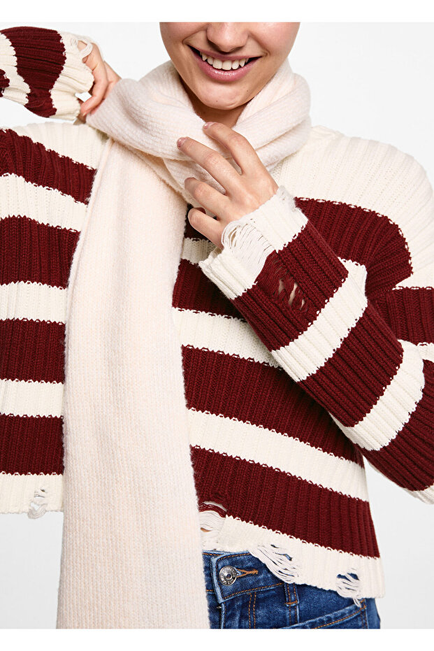 Dunkelroter Mädchenpullover 77076736 - 4