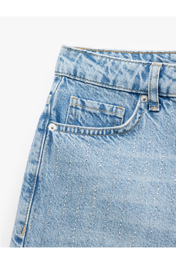 Taş Detaylı Yüksek Bel Saçaklı Paça Pamuklu Mini Denim Şort - 7