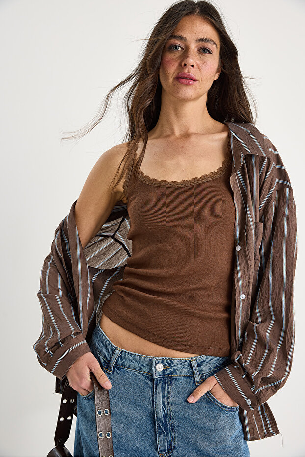 Women's Brown Regular Fit Regular Fit Cotton Lace Detailed Thin Strap Hollow Collar Undershirt 60602043