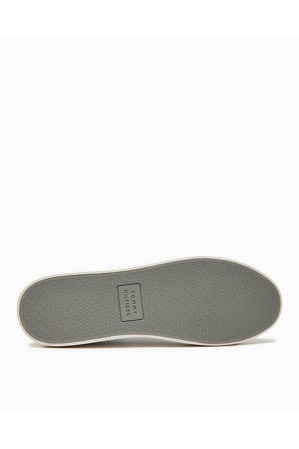 Low Top Core Seasonal Sneakers - 4