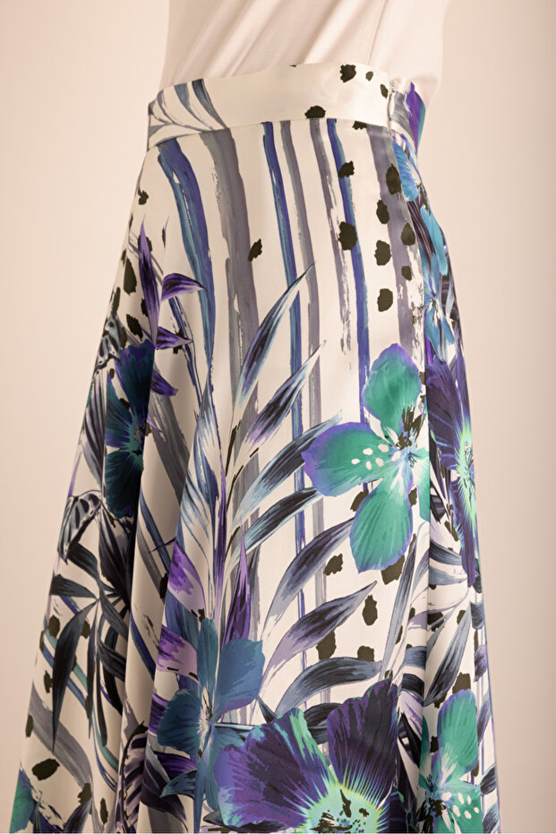 Patterned Flared Silk Skirt - 5