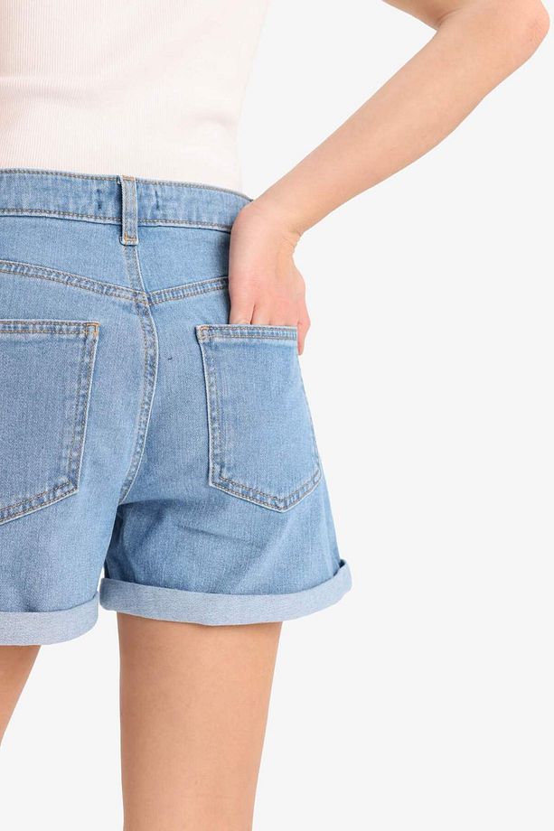 Normal Bel Yıkamalı Cepli Duble Paça Jean Şort E0701AX25SM - 6