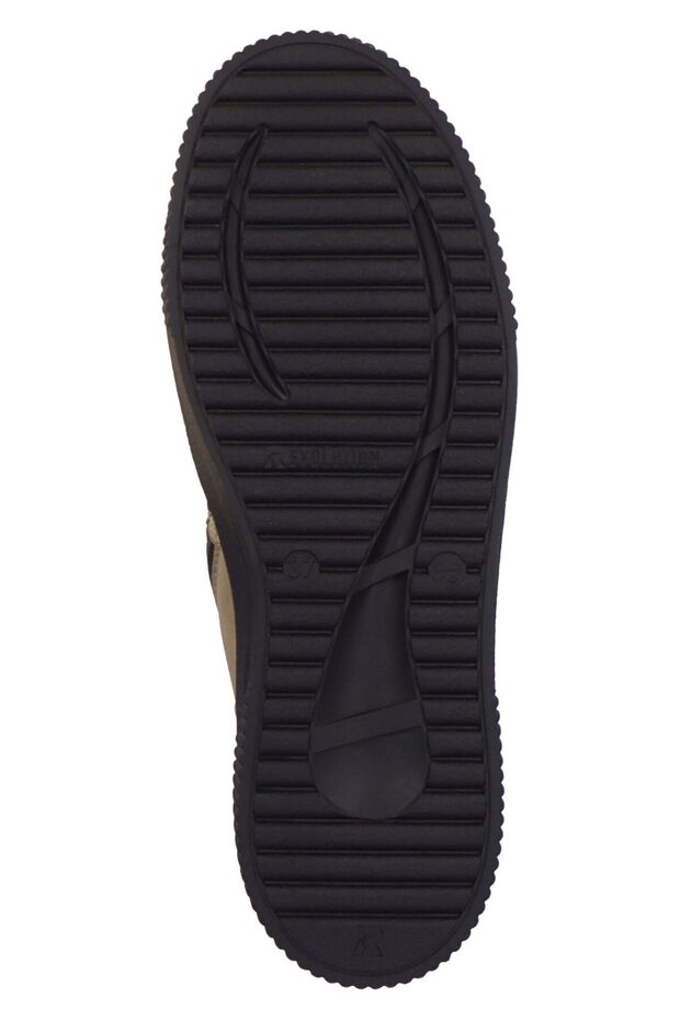 adidași - 7