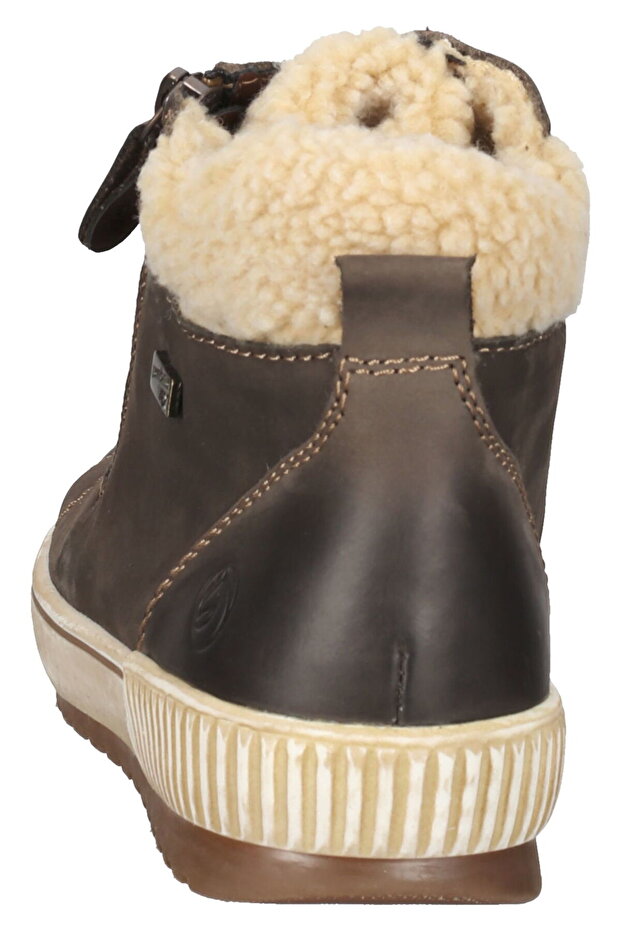adidași - 5