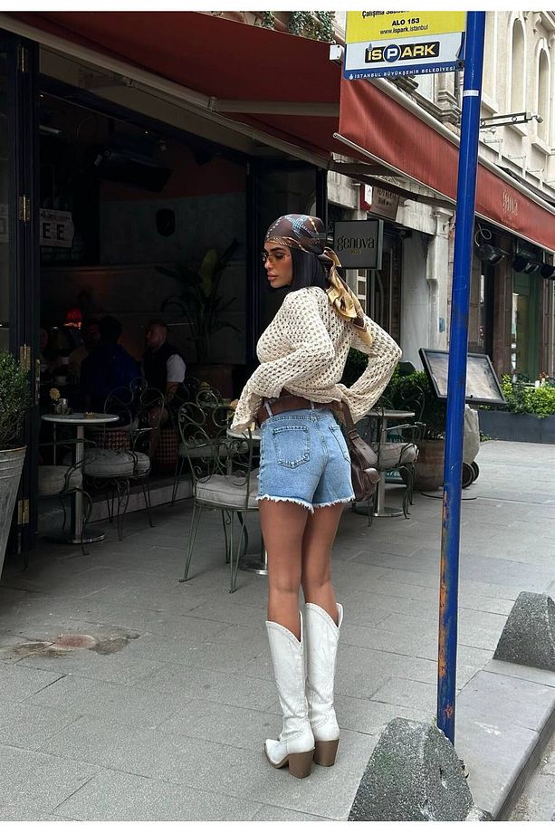 Kadın Mavi Taşlı Su Yolu Yırtıklı Yüksek Bel Mini Şort - 4