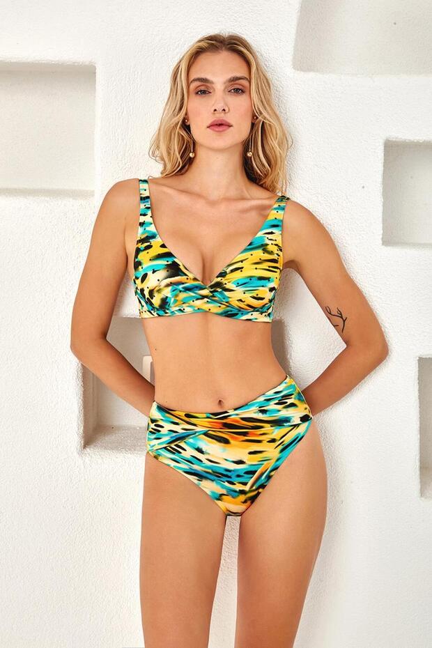 بدلة بيكيني مقاس كبير من Underwire