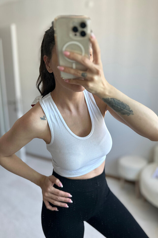 Beyaz Basic Dar Kalıp Atlet Crop - 2