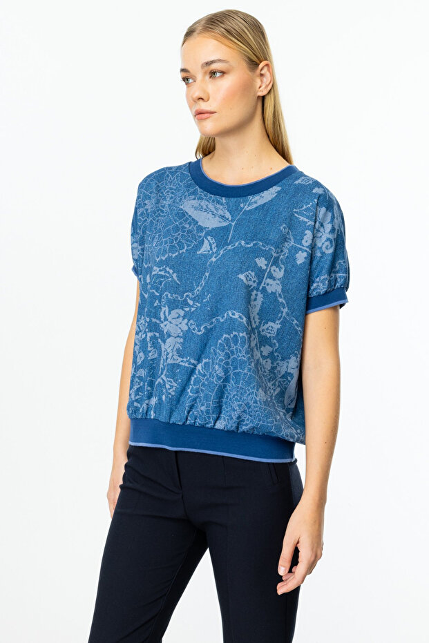 بلوزة مضلعة منقوشة - 2