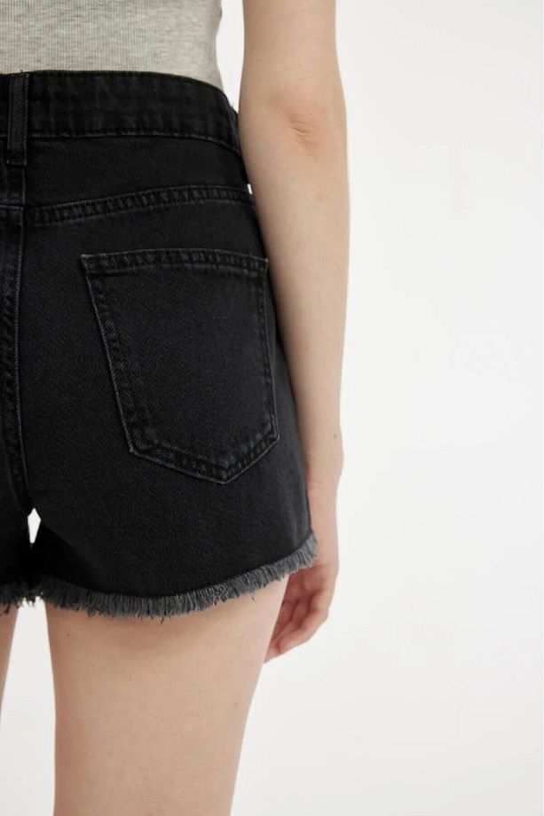 Yırtık denim şort - 2