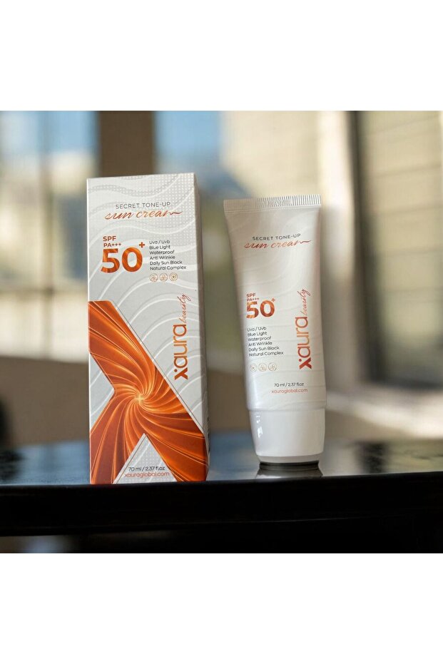 واقي الشمس سيكريت تون أب بعامل حماية من الشمس SPF 50+ | ترطيب، معادلة اللون، مقاومة للماء